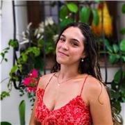 Empática, responsable, resolutiva, habilidades comunicativas y creativa. Doy clases a niños de entre 7-17 años.